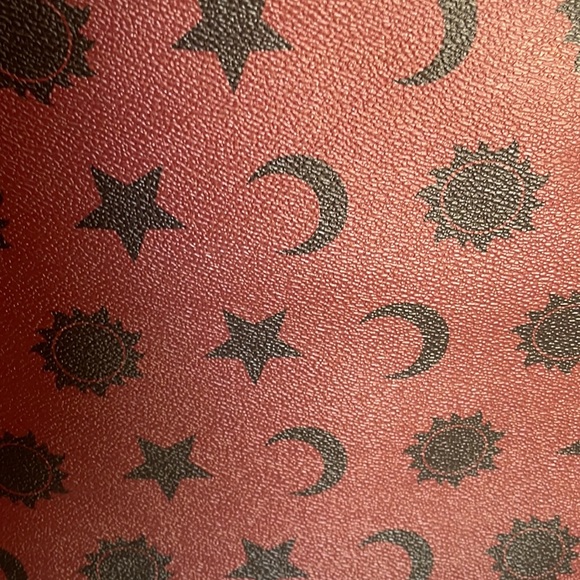 CRIMSON DUFFEL BAG - Picture 9 of 10